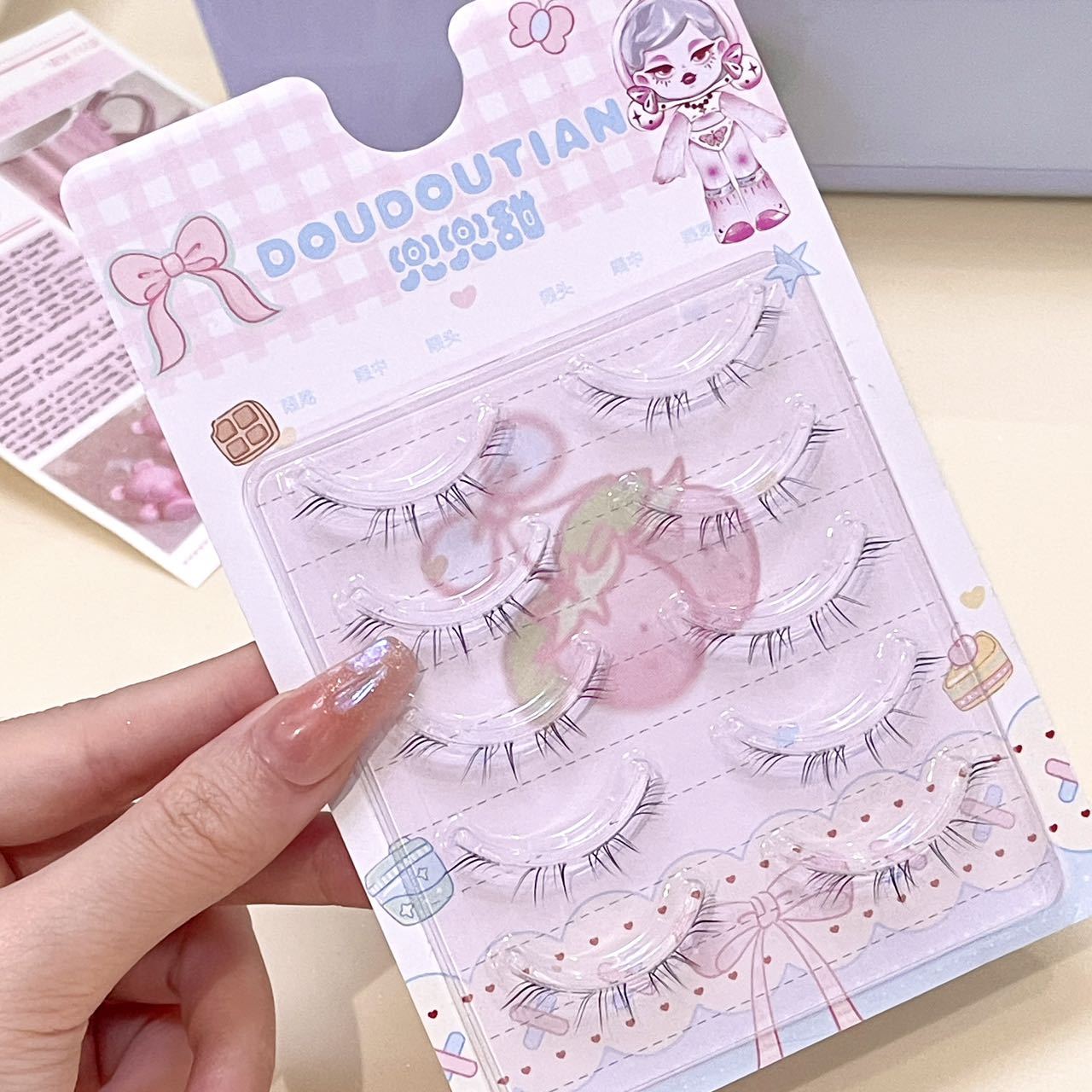 ขนตาปลอมแบบเต็มแถบ Doudoutian  - Eyelash Extension Natural บทวิจารณ์และราคา